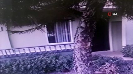 Otelden çaldığı eşyaları çuvala koyup sırtlarken kameralara yakalandı