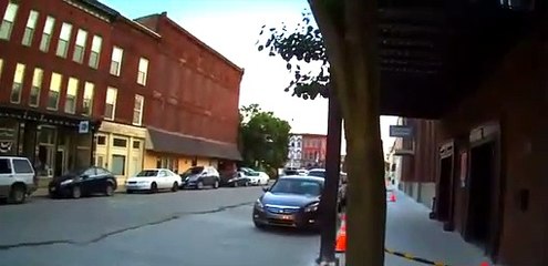 Polis film çekimini gerçek sanınca oyuncuya ateş açtı!