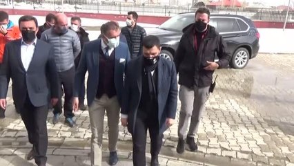 Türkiye Kayak Federasyonundan sporculara malzeme desteği