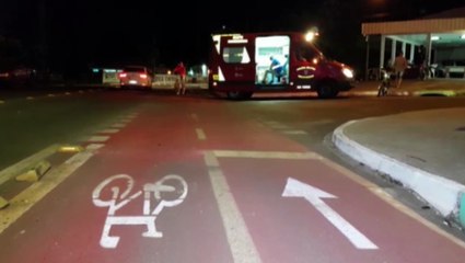 Ciclista fica ferido ao colidir contra carro no Bairro Santa Cruz