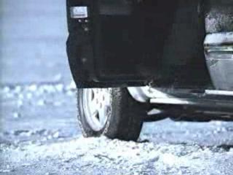 Publicité Jeep (ours polaire)