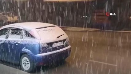 Mart kapıdan baktırdı, Denizli'ye lapa kapa kar yağdı