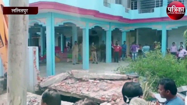 अवैध रूप से कब्जा कर बनाई गई स्कूल की बिल्डिंग को नगर पालिका ने किया ध्वस्त