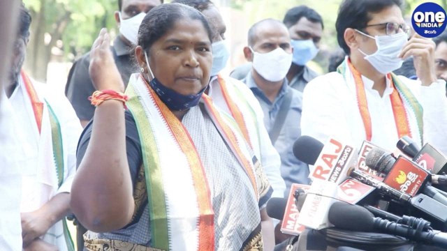 Telangana Budget Sessions: పేజీలతోపాటు పొగడ్తలు పెంచారు.. బడ్జెట్ సమావేశాల తీరుపై Seethakka ఫైర్..!!