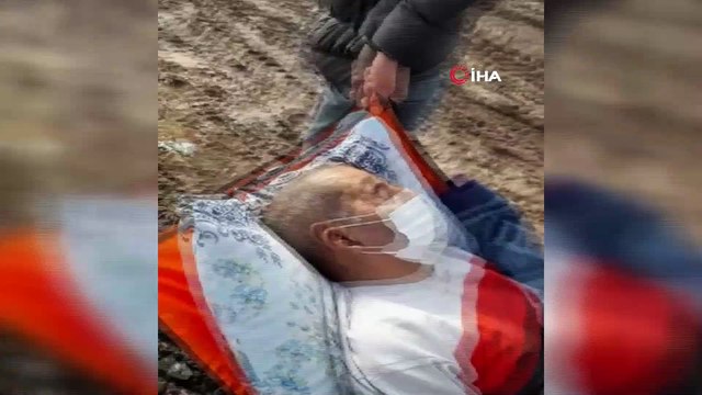 112 Acil Kurtarma ekipleri kar, çamur dinlemediler