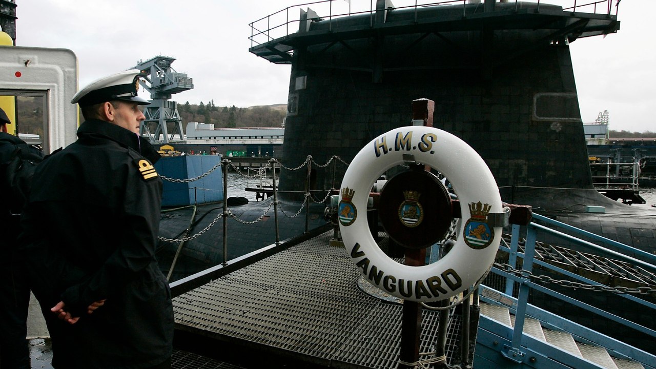UK defence: Crucial review tilts towards more n...