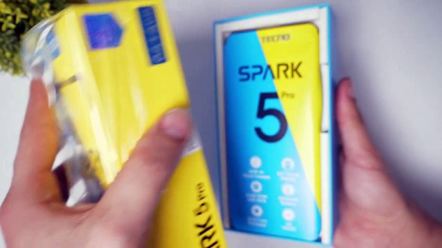 Unboxing! Beginilah Penampakan Tecno Spark 5 Pro