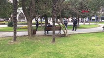 SAMSUN Karantinayı ihlal etti, parkta otururken yakalandı