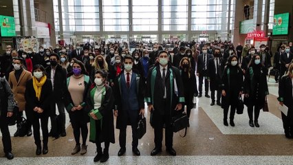 İstanbul'daki avukatlar meslektaşları Ersin Arslan'ı öldürülmesini protesto etti