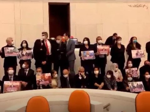 Meclis'te tansiyon yüksek! Vekilliği düşürülen Gergerlioğlu ve HDP'li vekiller salonu terk etmedi, slogan atıyorlar