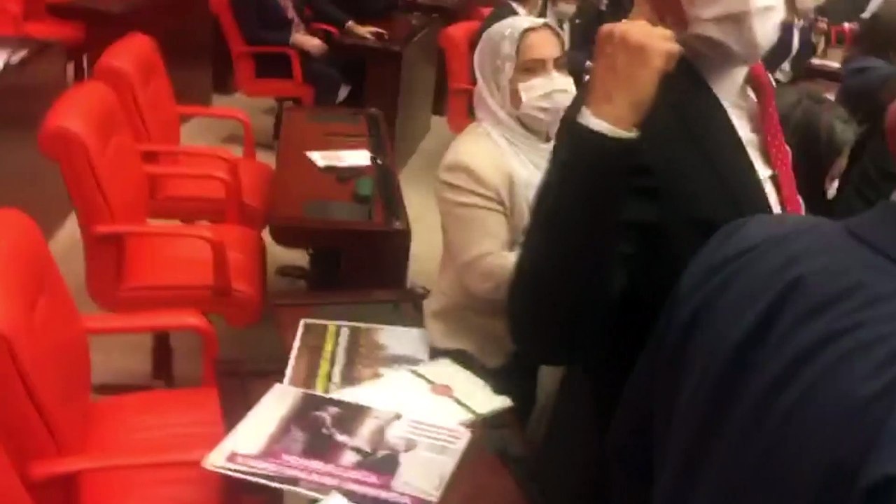 AKP'li Meclis İdare Amiri Alpay Özalan'ın Gergerlioğlu'nu TBMM Genel Kurulu'ndan çıkarmaya çalıştığı anlar