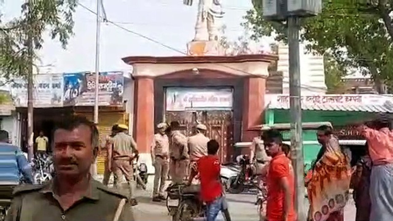 गोबर बीनने गई 9 साल की बालिका से बाबा ने की छेड...