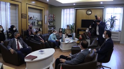 ‘İstiklal’ konulu resim yarışmasının ödülleri Başkan Taban’dan