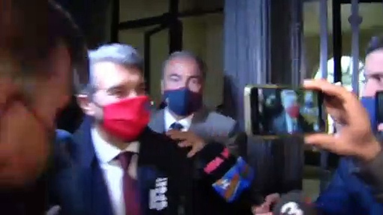 Joan Laporta sale de la notaría con el aval bajo el brazo ser nombrado presidente