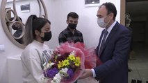 Son dakika haberleri: Kayseri Milli Eğitim Müdürü Çandıroğlu'dan, şehit polisin kızına ziyaret