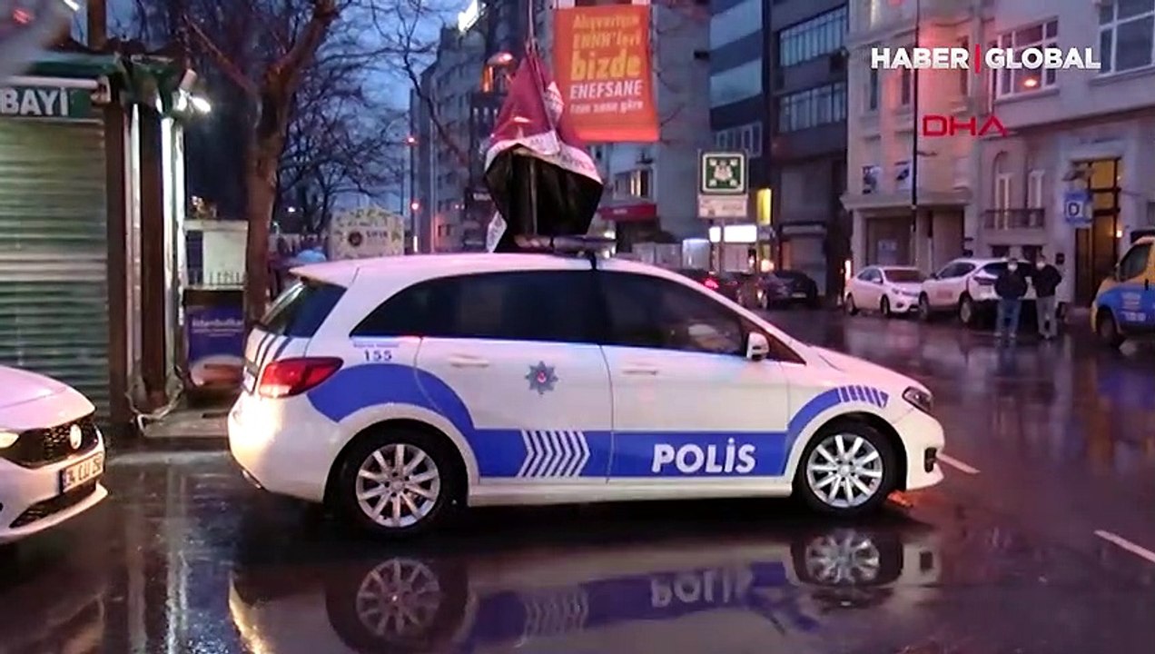 Atatürk Kültür Merkezi'nde asma tavan düştü: 4 işçi yaralı