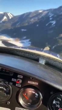 Ce pilote est obligé de poser son avion sur un champ enneigé suite à un problème de moteur