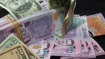 الليرة اللبنانية تسابق نظيرتها السورية في الانهيار أمام الدولار
