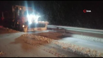 Kar yağışı Konya Antalya karayolunda etkili oldu