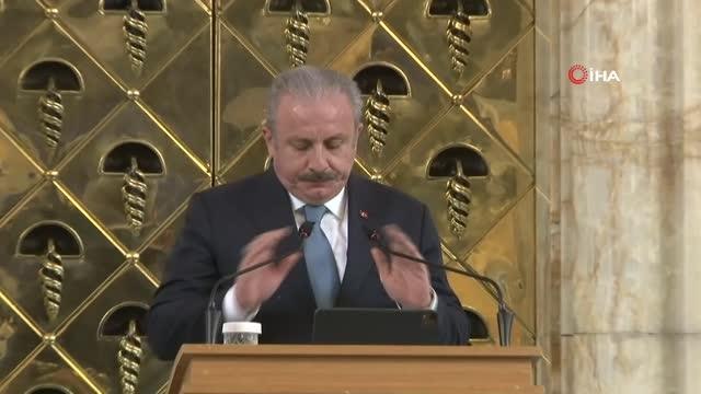 Son dakika haberleri: TBMM Başkanı Mustafa Şentop, TBMM Şeref Holü'nde açılan 'Sıtkı' isimli sergiye katıldı