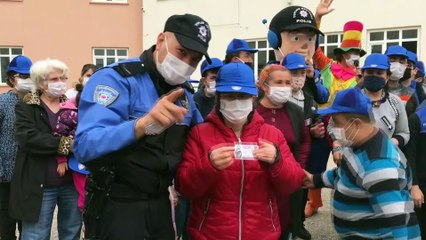 ADANA - Polisler down sendromlu çocuklarla buluştu