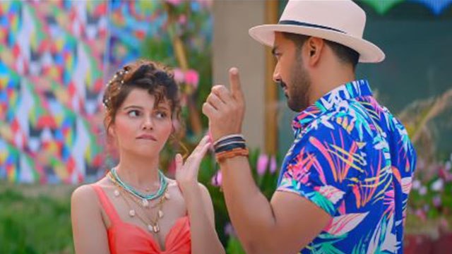 Marjaneya Song में Rubina Dilaik के इशारों पर नाचे Abhinav Shukla, Neha Kakkar की आवाज़ | FilmiBeat