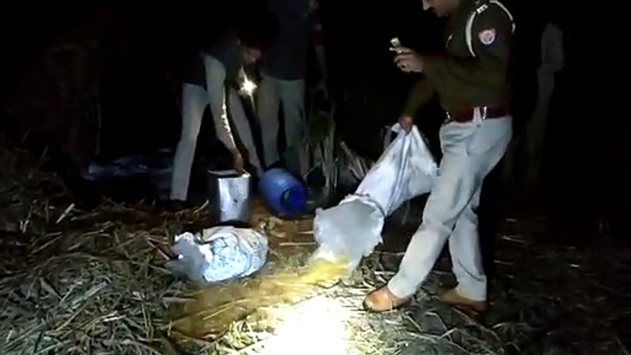 कच्ची शराब के खिलाफ चला अभियान, 32 आरोपी गिरफ्त...
