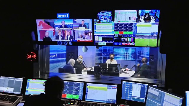 Jean Castex : Pour fêter le premier anniversaire du confinement, on va reconfiner ! (Canteloup)