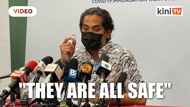 It is safe, says Khairy in Mandarin after receiving Sinovac vaccine