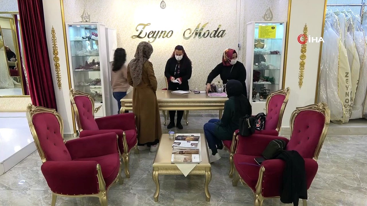 Düğünler Başladı, Gelinlikçilerde Yoğunluklar O...