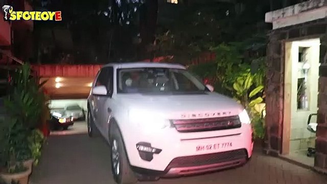 Karisma Kapoor with mom Babita snapped leaving Kareena Kapoor’s residence | SpotboyE