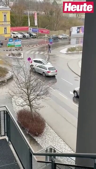Peinliches Einbahn-Fahrmanöver sorgt für Hupkonzert