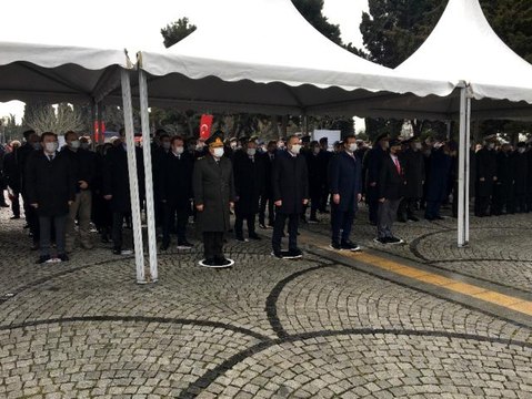 Çanakkale Şehitleri Edirnekapı Şehitliği'nde anıldı