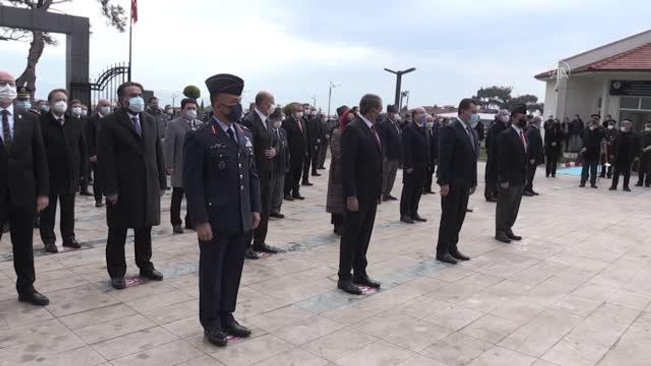 BALIKESİR - 18 Mart Şehitleri Anma Günü ve Çanakkale Deniz Zaferi'nin 106. yıl dönümü törenleri yapıldı