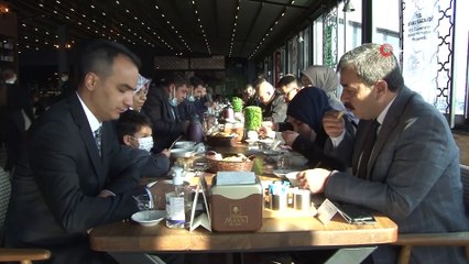 Tüm lokanta ve kafelerde müşterilere üzüm hoşafı ikram edildi