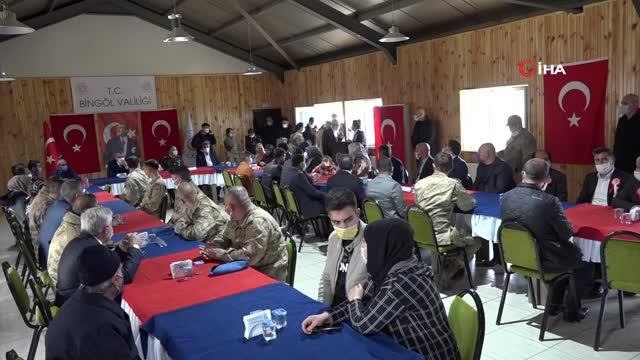 İdlib şehitlerinin ailelerine Devlet Övünç Madalyası