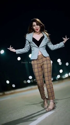 Hot  girl dance video (Ghar mera thodi karib ha )#status