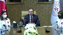 ANKARA - Gelibolu Yarımadası'ndan alınan toprak, deniz suyu ve Türk bayrağı, Gençlik ve Spor Bakanı Kasapoğlu'na takdim edildi
