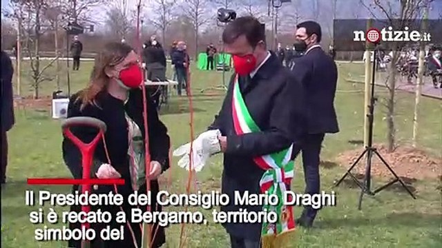 Bergamo, Draghi alla giornata nazionale per le vittime del covid: Lo Stato c'è e ci sarà