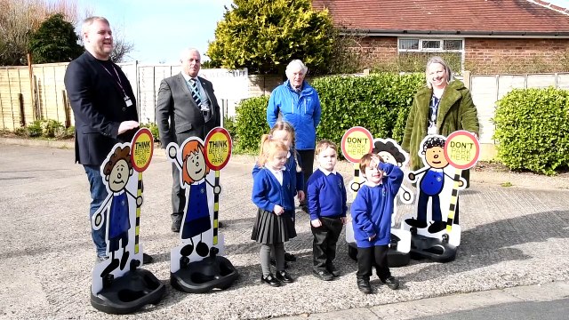 New road safety signs are delivered to Westcliff Primary Academy over parking/speeding concerns