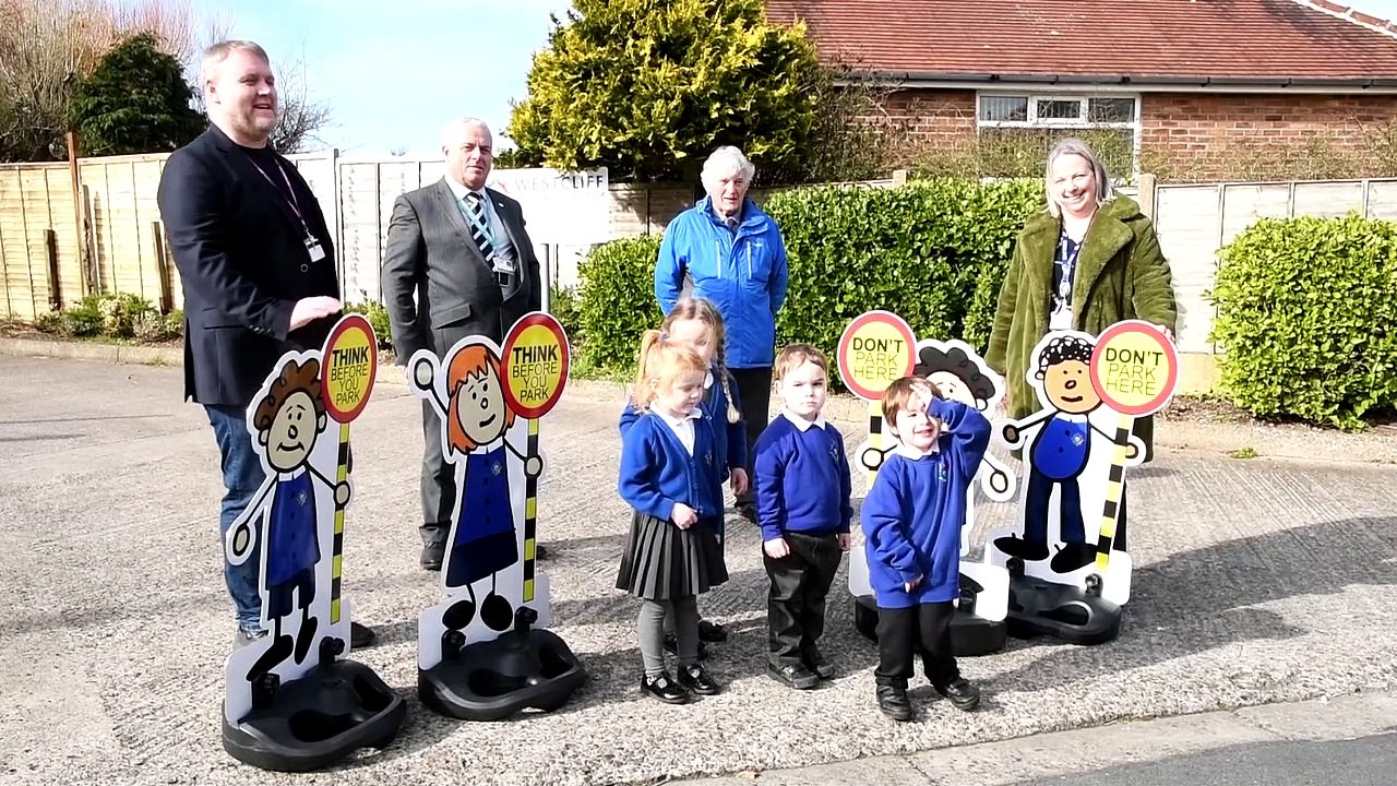 New road safety signs are delivered to Westcliff Primary Academy over parking/speeding concerns