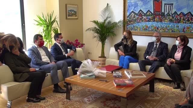 CHP Kadın Kolları Genel Başkanı Aylin Nazlıaka Bodrum ilçesini ziyaret etti