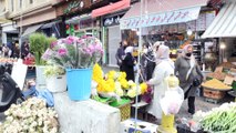 TAHRAN - İran'da Nevruz Bayramı hazırlıkları Kovid-19 ve ekonomik kriz gölgesinde yapılıyor
