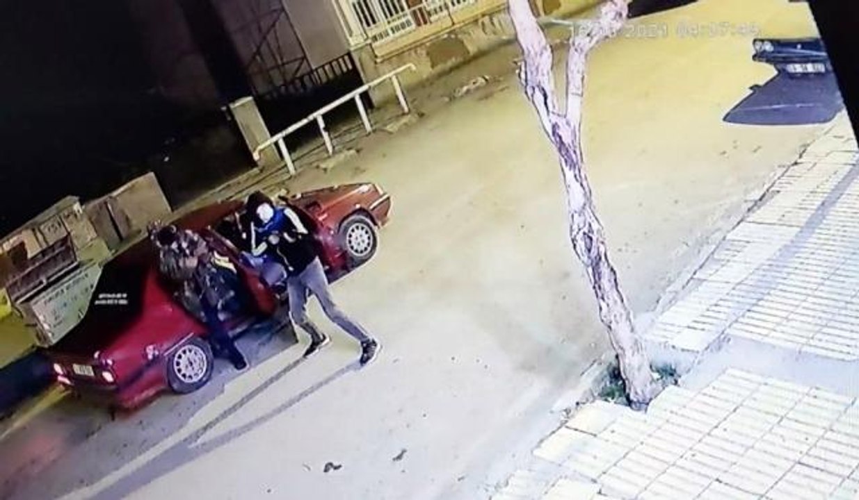 Son dakika haberi... Müzik marketi kurşunlayan 2 zanlı yakalandı