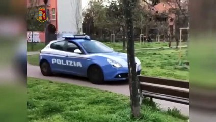 Descargar video: Milano - Rapine in zona Navigli, arrestati due trapper (22.03.21)