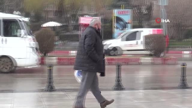Afyonkarahisar'da yoğun kar yağışının ardından güneş açtı