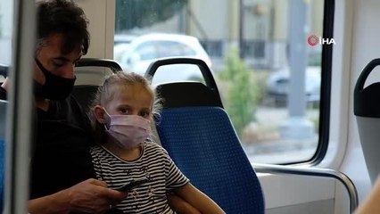 Son dakika haberi | "Dur yolcu" diyen askerler tramvayın önünü kesti