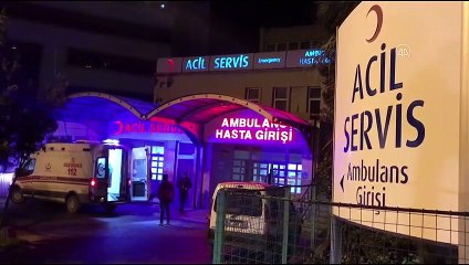 ZONGULDAK - Polisten kaçmaya çalışan 3 kişinin içinde bulunduğu otomobil kanala düştü