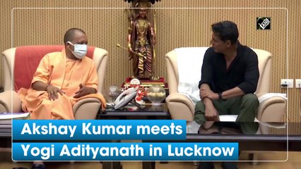 Akshay Kumar meets Yogi Adityanath in Lucknow