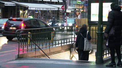 Francia confina París y otras regiones por tercera vez